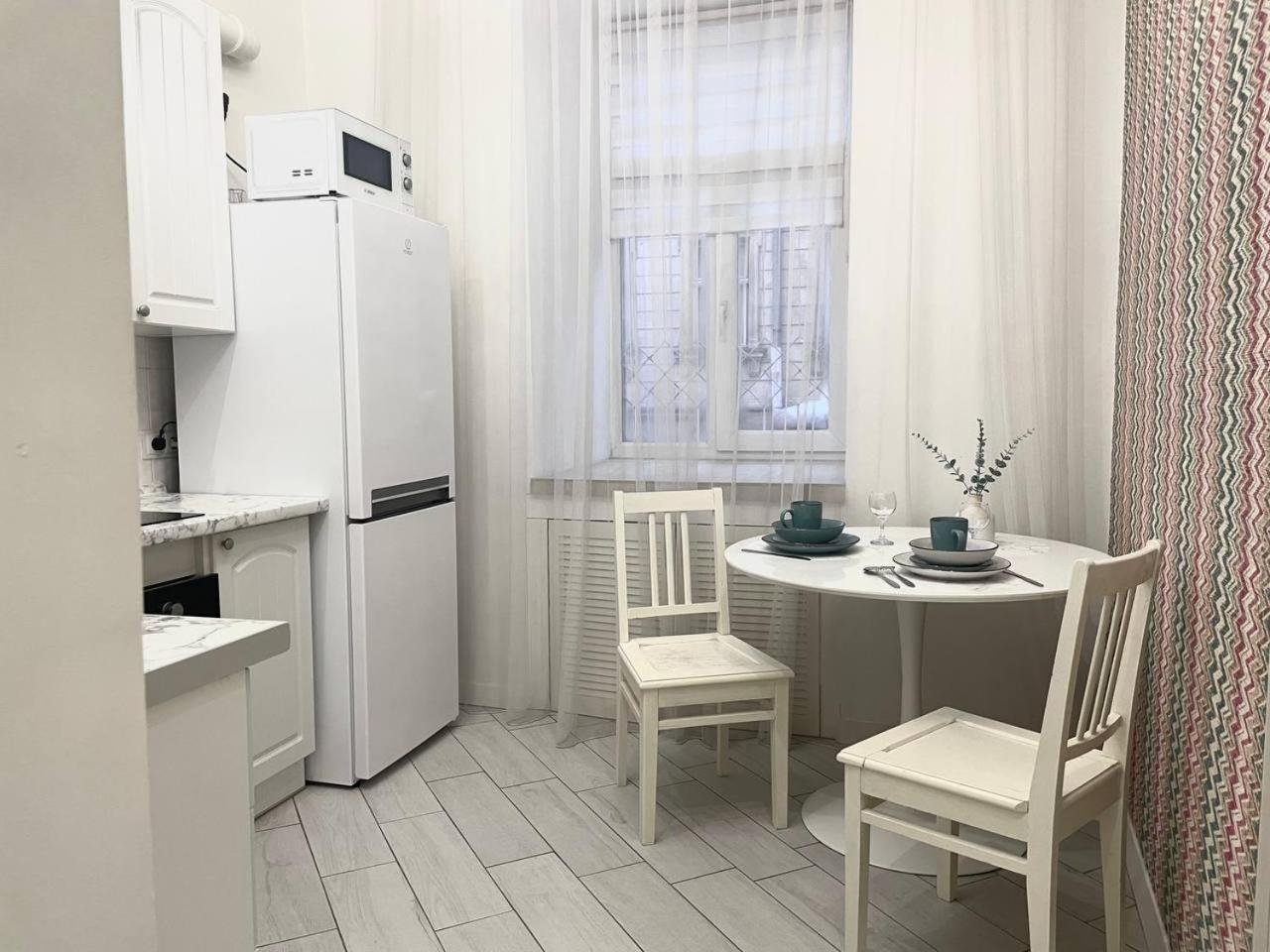 Куліша 15, Апартаменти В Центрі,Тц Форум,Оперний リヴィウ エクステリア 写真